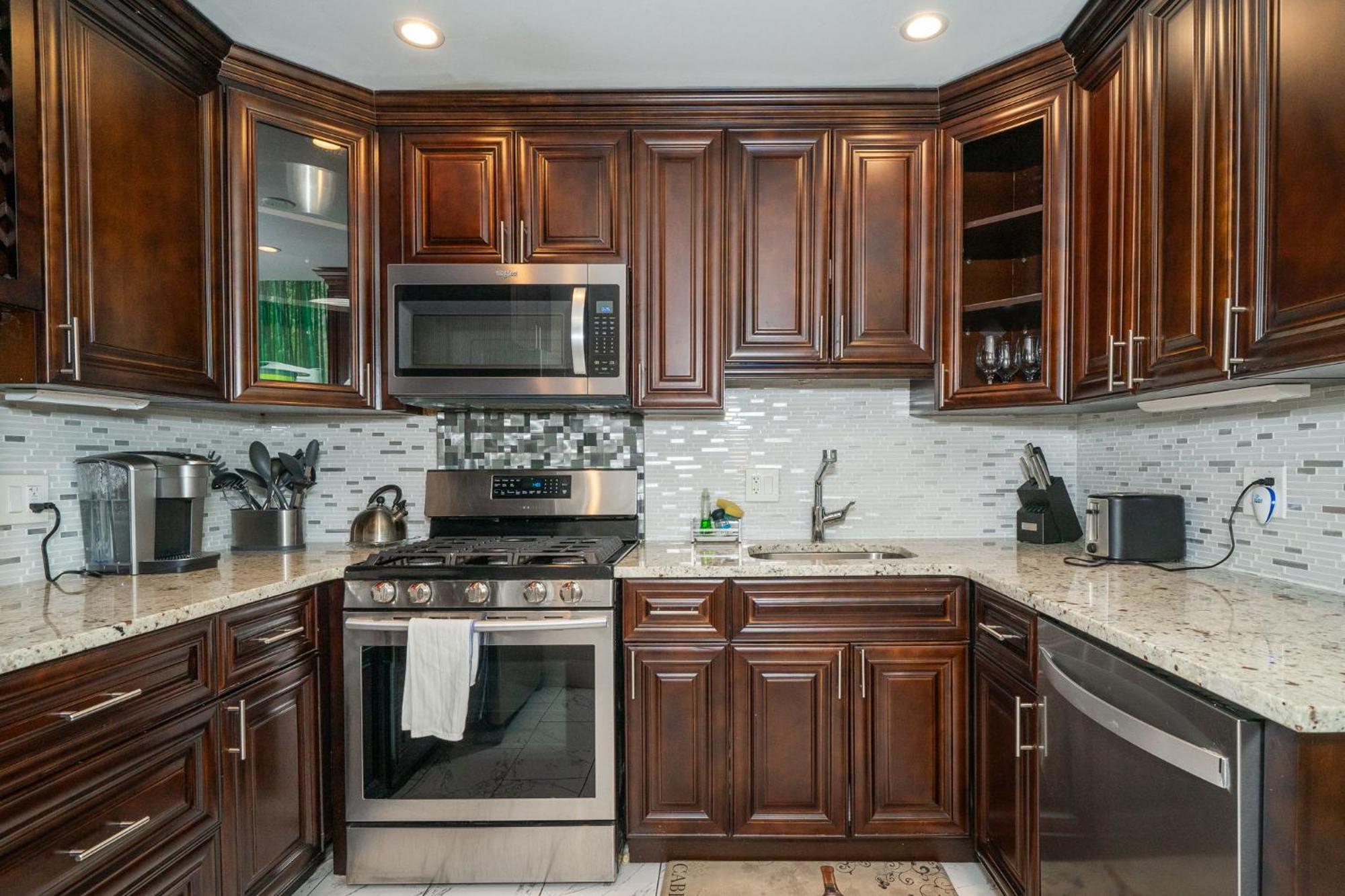 Just Renovated 3 Br/2Bath/ Parking+ Downtown View Lejlighed Atlanta Eksteriør billede