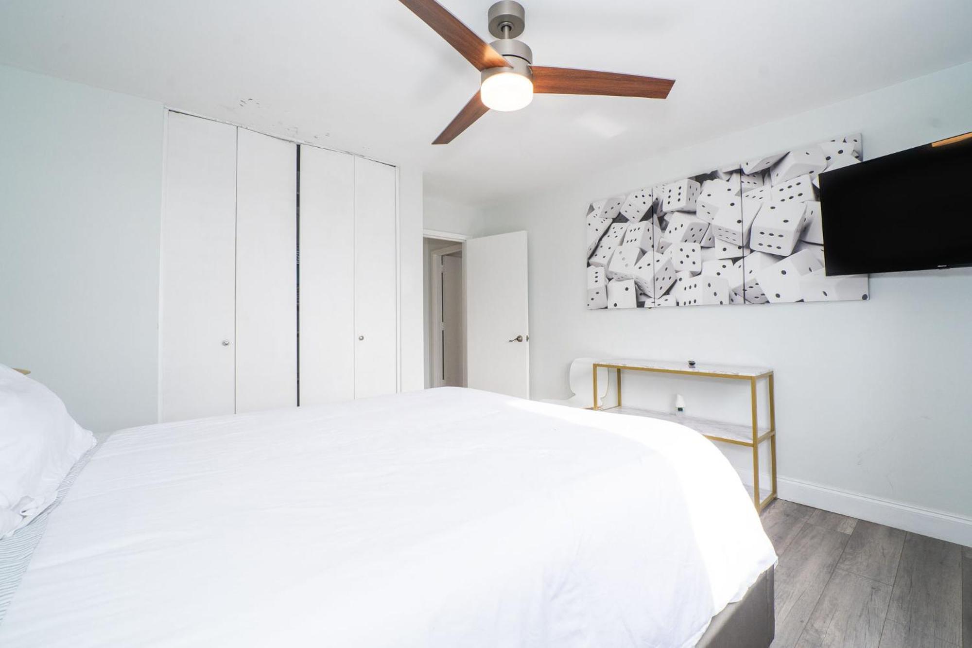 Just Renovated 3 Br/2Bath/ Parking+ Downtown View Lejlighed Atlanta Eksteriør billede